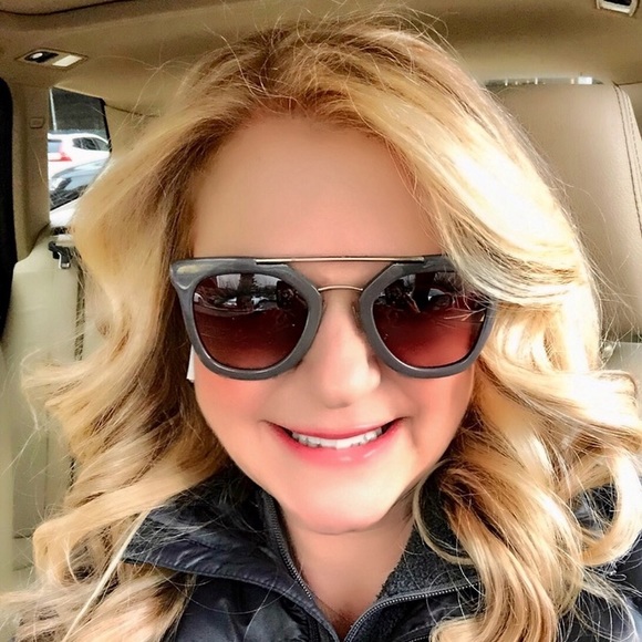 Meet your Posher, Kerin - Picture 4 of 5